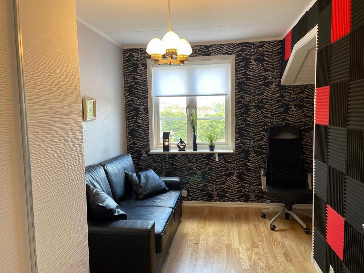 Apartment Uddevalla Bohuslaen Bubbelbad Kültér fotó