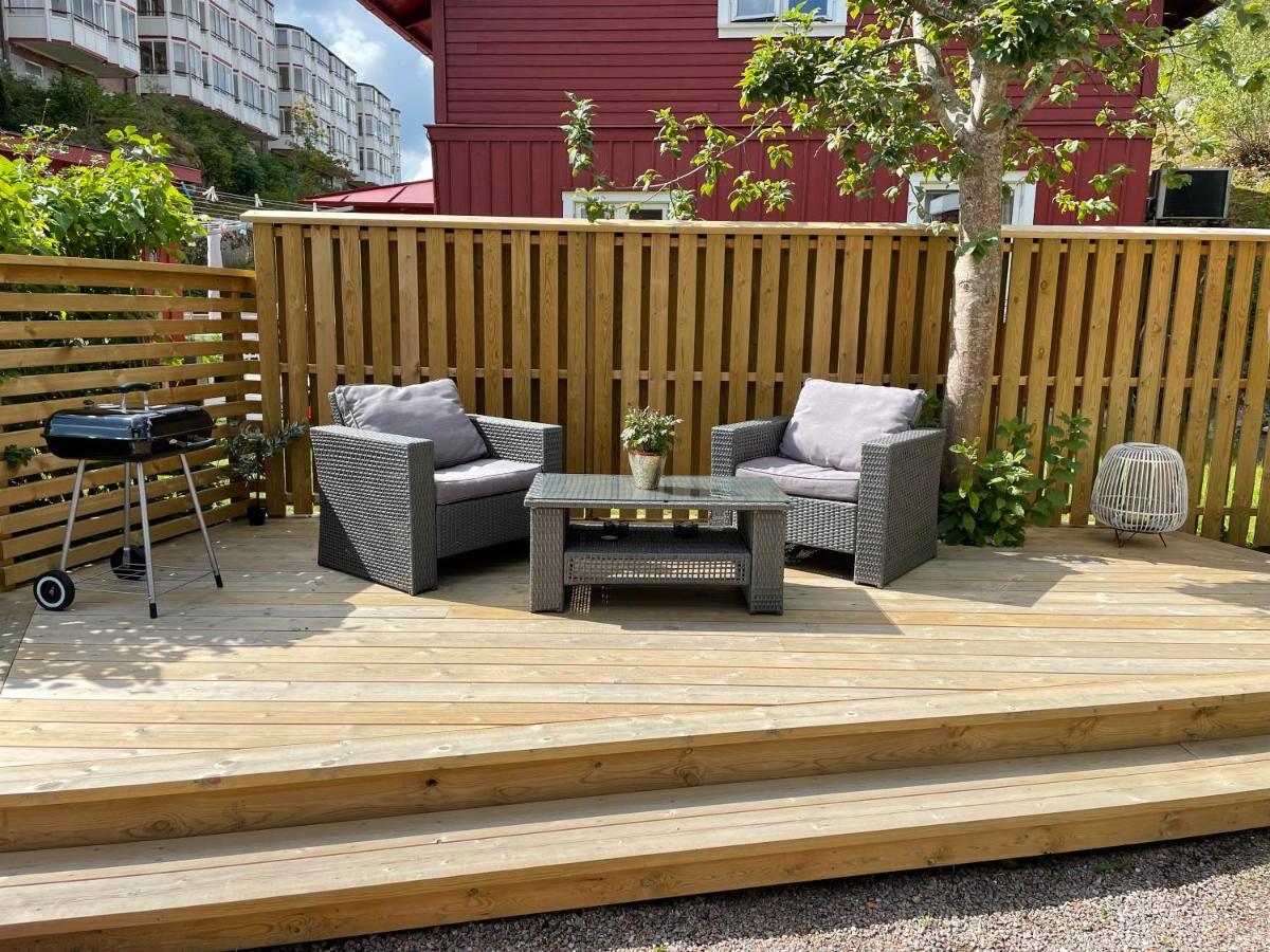 Apartment Uddevalla Bohuslaen Bubbelbad Kültér fotó